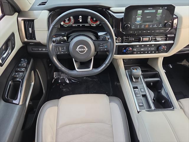 2022 Nissan Pathfinder Platinum 2WD