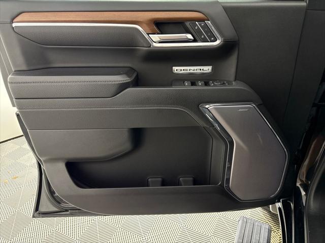 2023 GMC Sierra 1500 4WD Crew Cab Short Box Denali