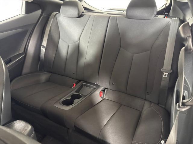 2013 Hyundai Veloster Base w/Black