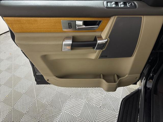 2014 Land Rover LR4 Base