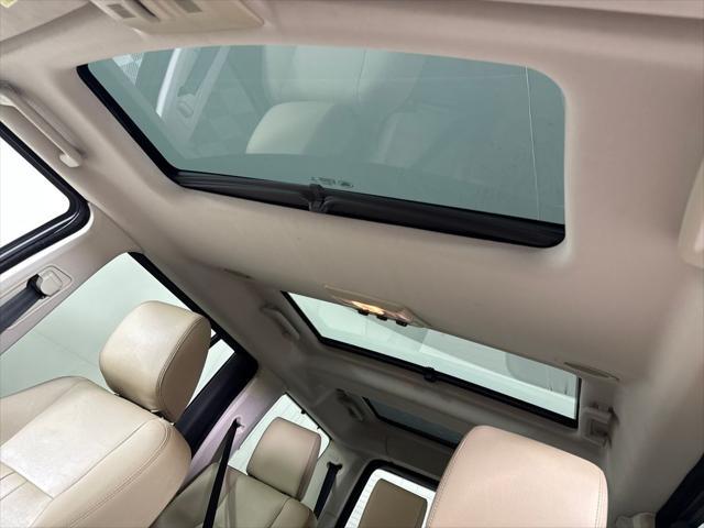 2014 Land Rover LR4 Base
