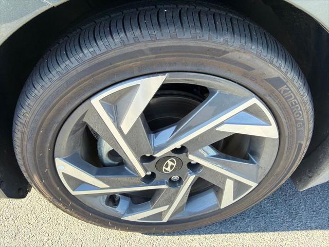 2025 Hyundai Elantra Hybrid SEL Sport