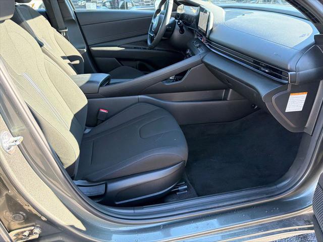 2025 Hyundai Elantra Hybrid SEL Sport