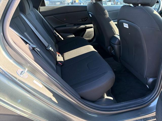 2025 Hyundai Elantra Hybrid SEL Sport