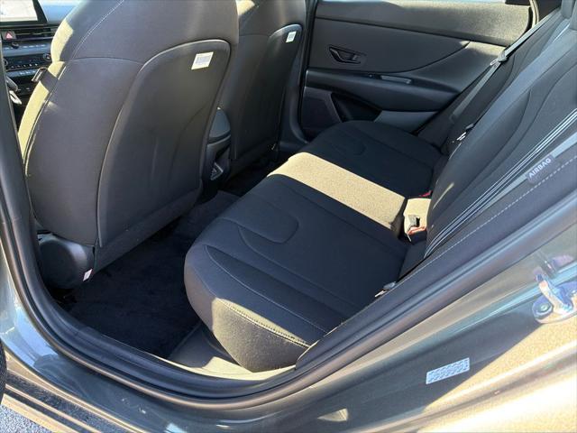 2025 Hyundai Elantra Hybrid SEL Sport