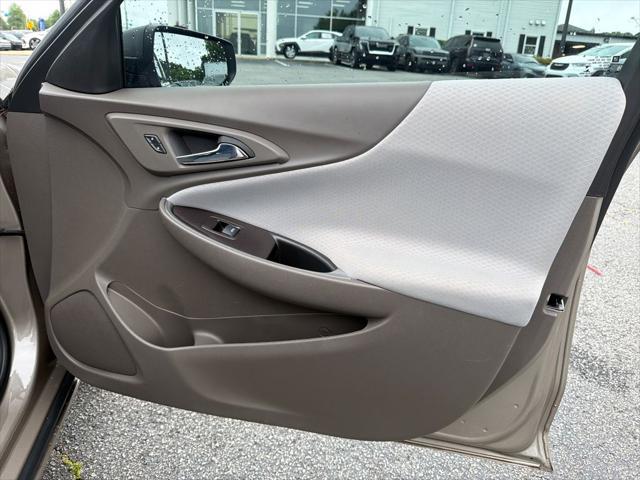 2022 Chevrolet Malibu FWD LS