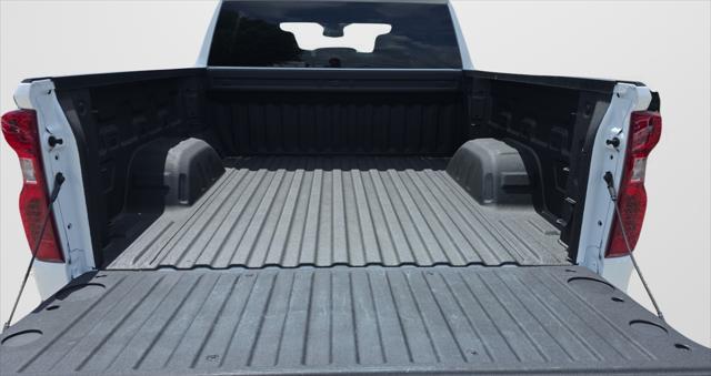 2026 Chevrolet Silverado 1500 4WD Crew Cab Short Bed Custom