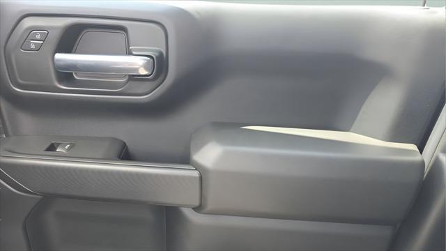 2026 Chevrolet Silverado 1500 4WD Crew Cab Short Bed Custom