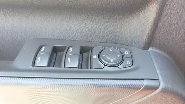 2026 Chevrolet Silverado 1500 4WD Crew Cab Short Bed Custom