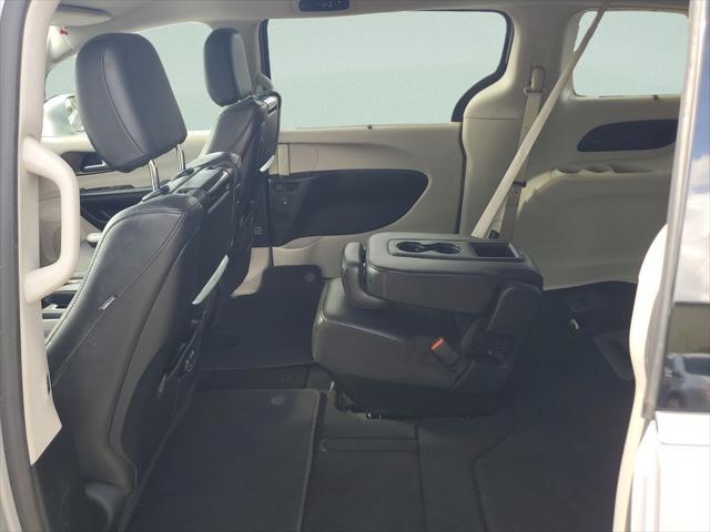 2017 Chrysler Pacifica Touring-L Plus