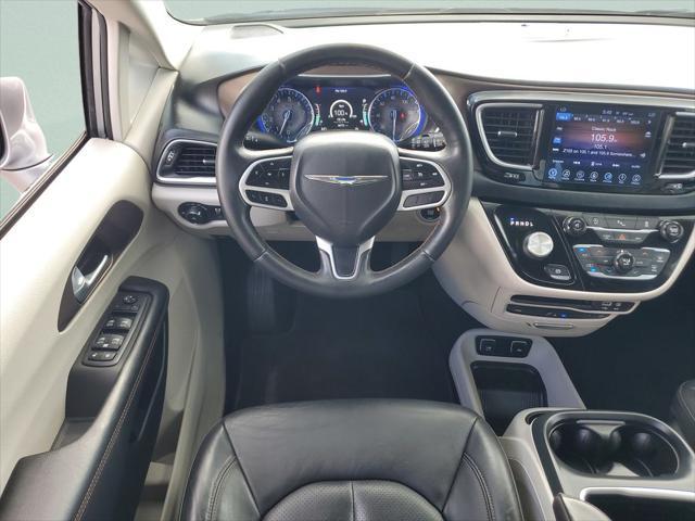 2017 Chrysler Pacifica Touring-L Plus