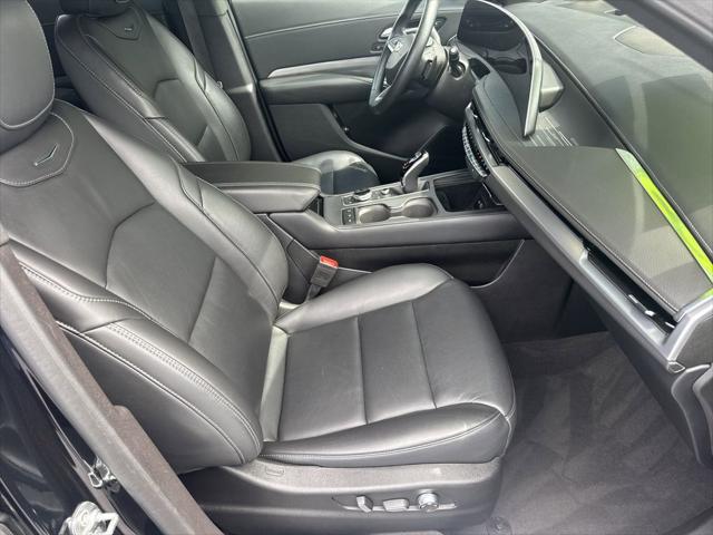 2025 Cadillac XT4 AWD Premium Luxury