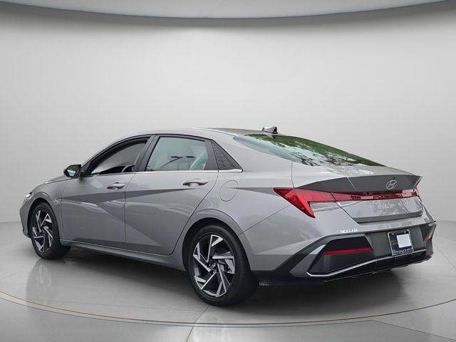2025 Hyundai Elantra Hybrid Limited