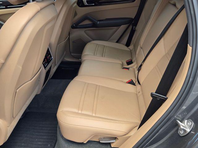 2019 Porsche Cayenne Base