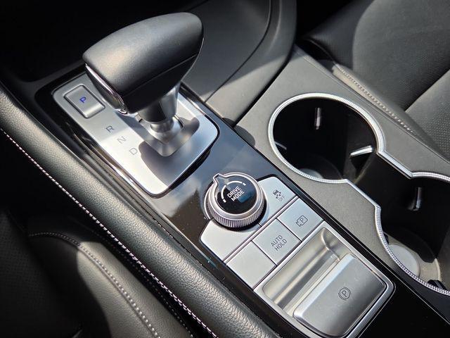 2023 Genesis G70 2.0T RWD