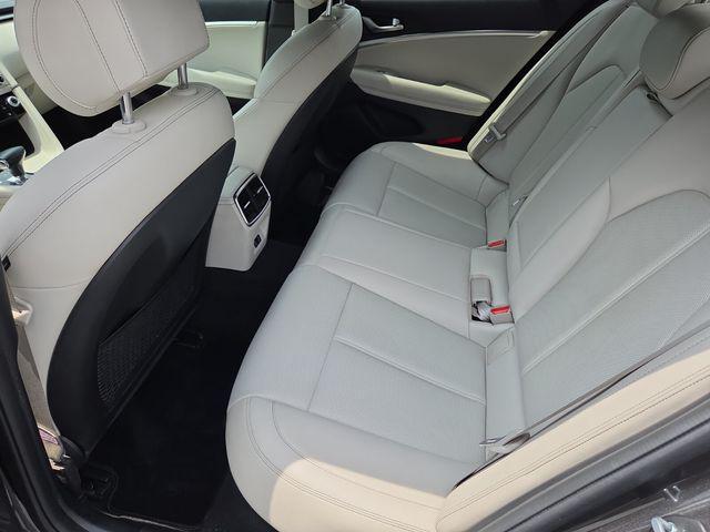 2025 Genesis G70 2.5T RWD