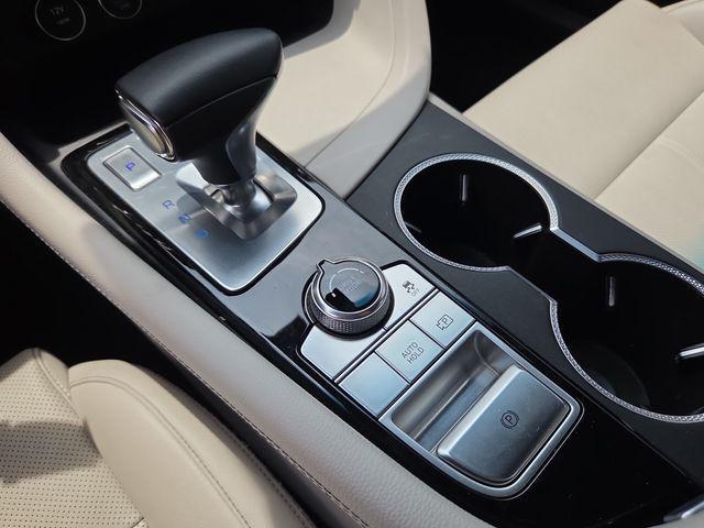 2025 Genesis G70 2.5T RWD