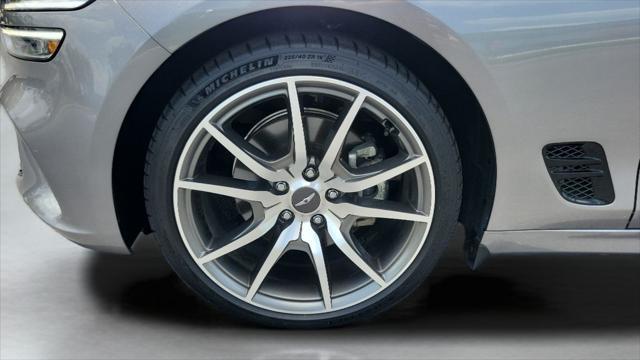 2023 Genesis G70 2.0T RWD