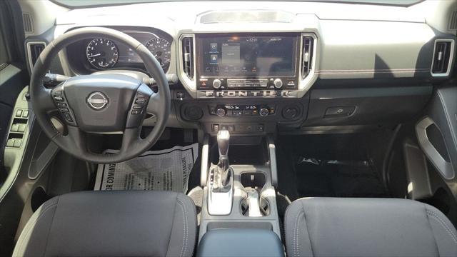 2025 Nissan Frontier Crew Cab SV 4x2