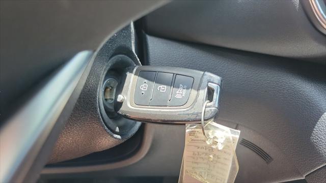 2022 Hyundai Santa Fe SE