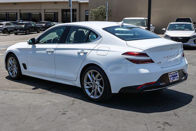2022 Genesis G70 2.0T RWD