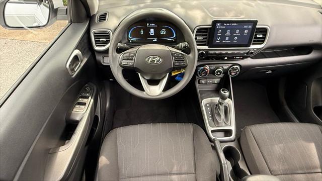 2023 Hyundai Venue SE
