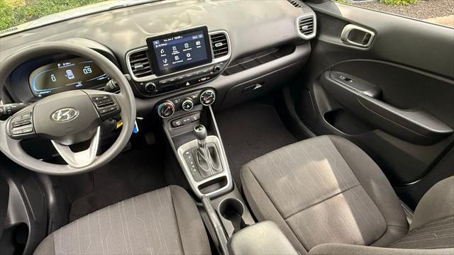2023 Hyundai Venue SE