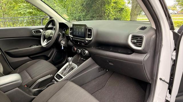 2023 Hyundai Venue SE