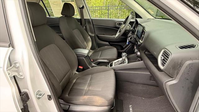 2023 Hyundai Venue SE