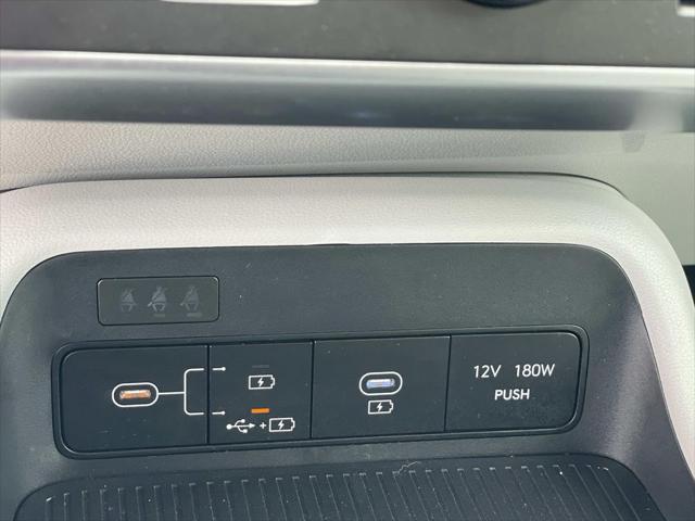 2025 Hyundai Kona SE