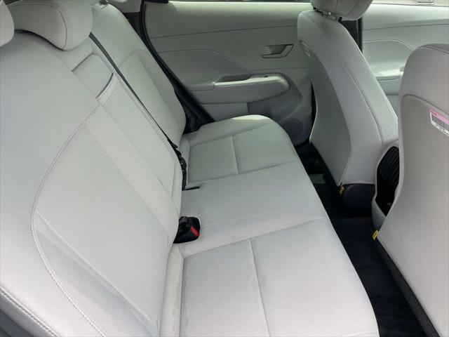 2025 Hyundai Kona SE