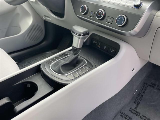2025 Hyundai Kona SE