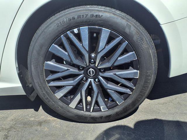 2025 Nissan Altima SV FWD