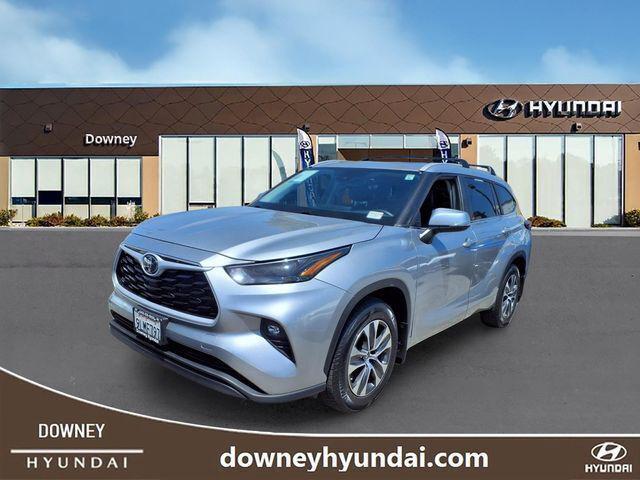 2024 Toyota Highlander XLE for sale in DOWNEY, CA