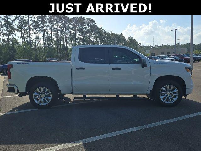 2024 Chevrolet Silverado 1500 4WD Crew Cab Short Bed Custom