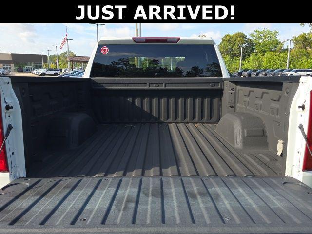 2024 Chevrolet Silverado 1500 4WD Crew Cab Short Bed Custom