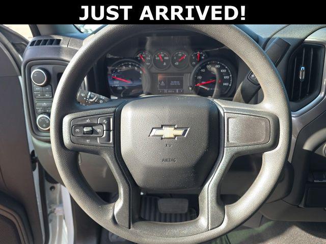 2024 Chevrolet Silverado 1500 4WD Crew Cab Short Bed Custom