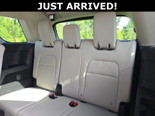 2023 Nissan Pathfinder SL 4WD