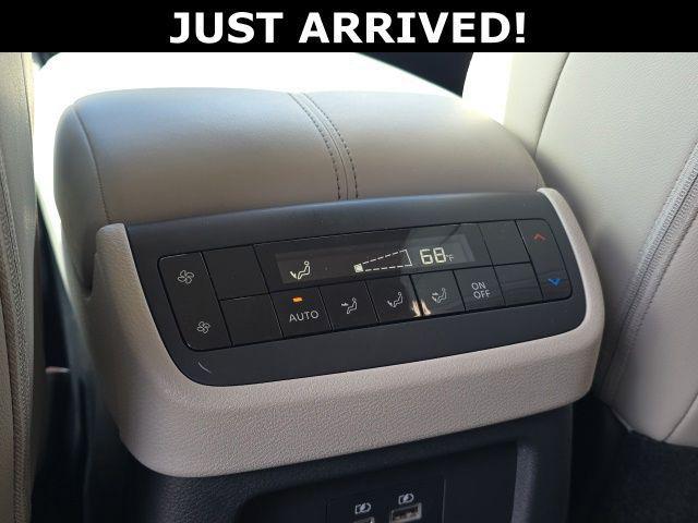 2023 Nissan Pathfinder SL 4WD
