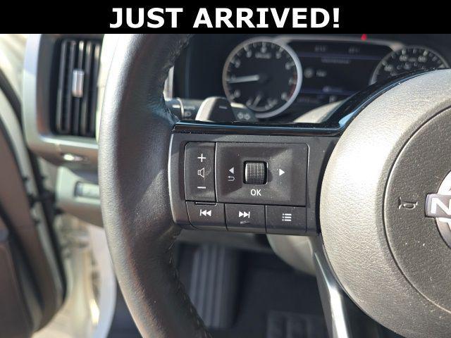 2023 Nissan Pathfinder SL 4WD