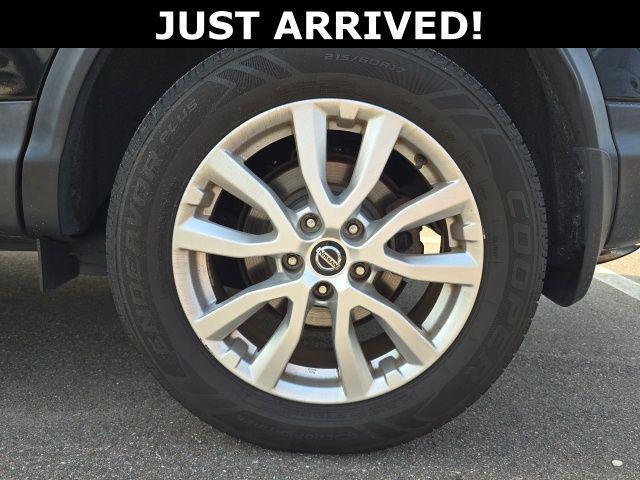 2020 Nissan Rogue Sport SV FWD Xtronic CVT