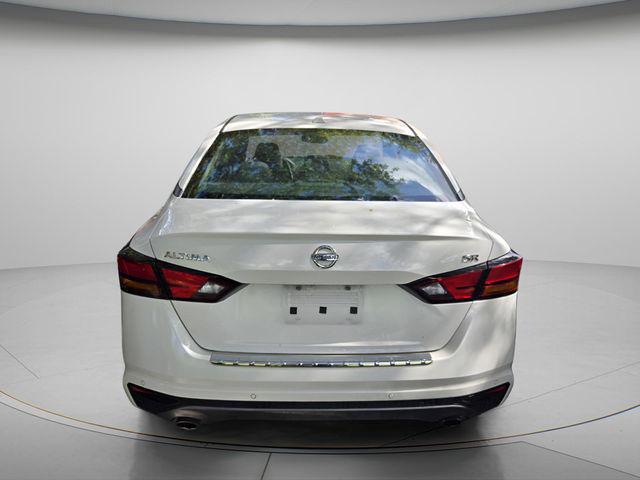 2022 Nissan Altima SR FWD