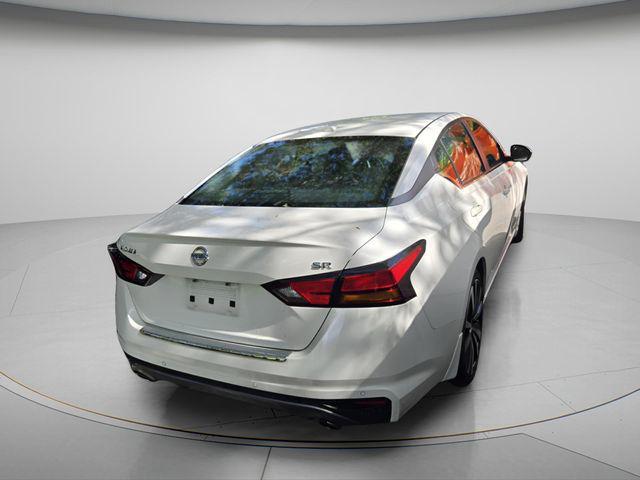 2022 Nissan Altima SR FWD
