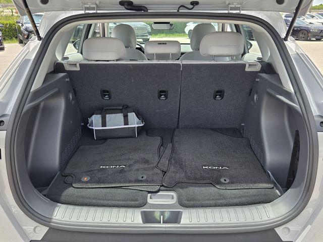 2025 Hyundai Kona SE