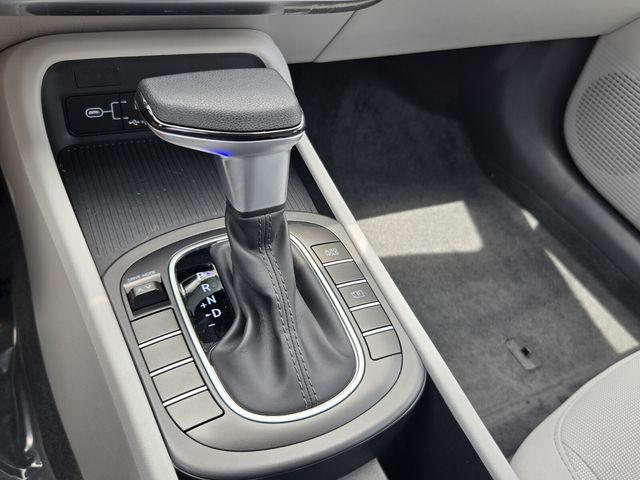 2025 Hyundai Kona SE