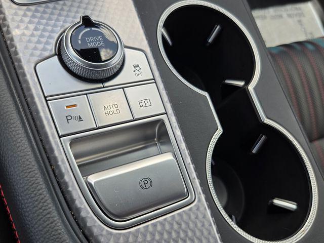 2023 Genesis G70 2.0T RWD