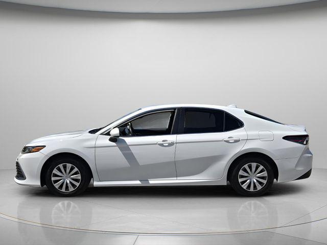2022 Toyota Camry LE Hybrid