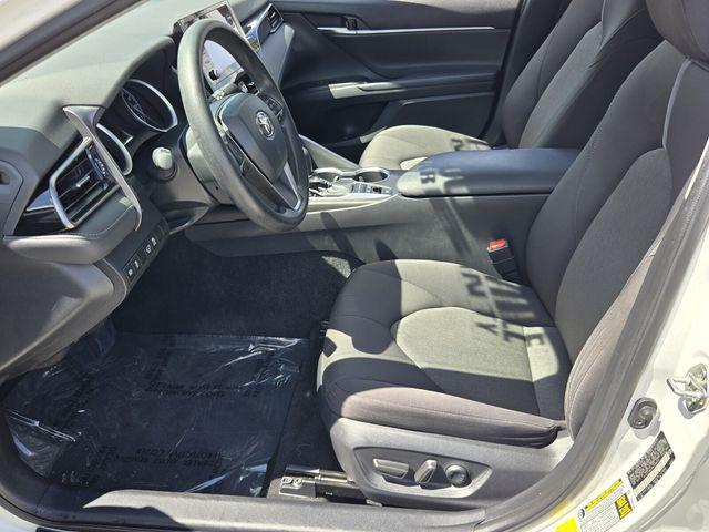 2022 Toyota Camry LE Hybrid