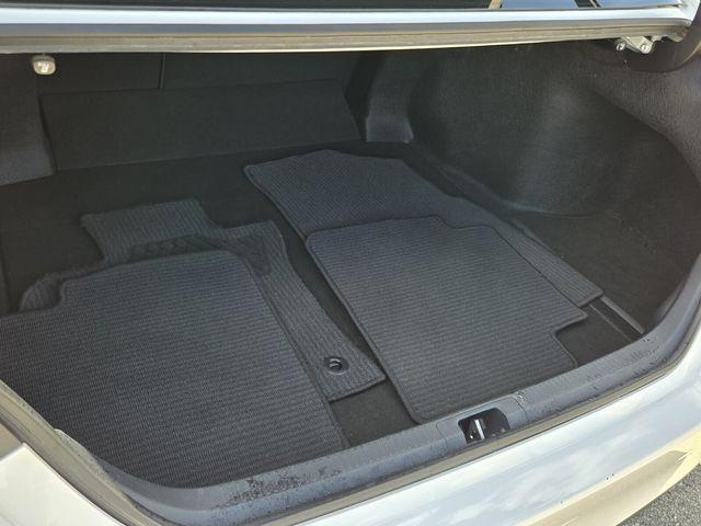 2022 Toyota Camry LE Hybrid