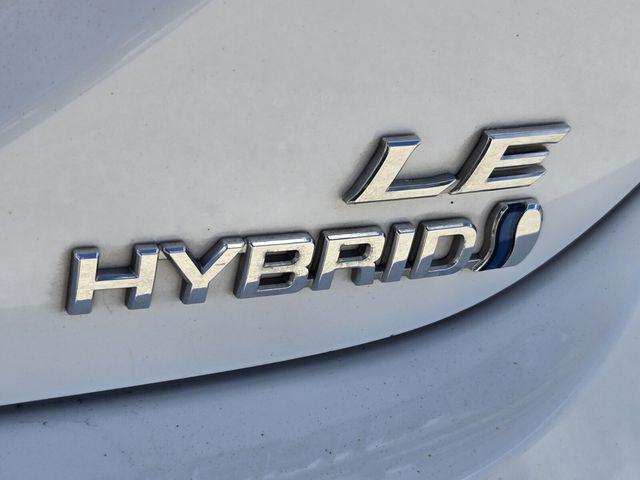 2022 Toyota Camry LE Hybrid